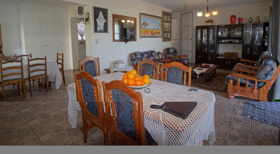 4 Bedroom Property for Sale in De Kelders Western Cape